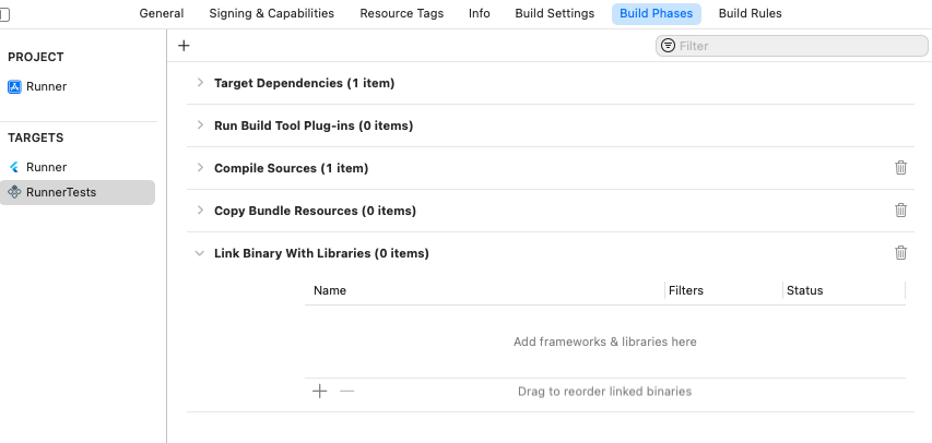 La fase de compilación `Link Binary With Libraries` en el target `RunnerTests`